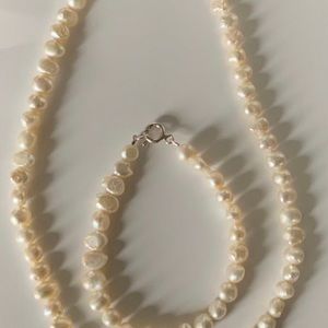 Vintage freshwater pearl necklace & bracelet